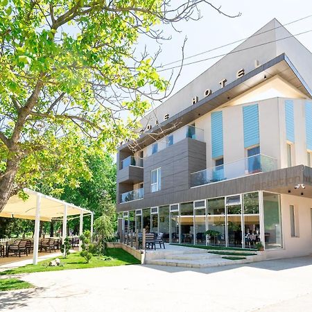 Hotel Console سلوبوزيا المظهر الخارجي الصورة