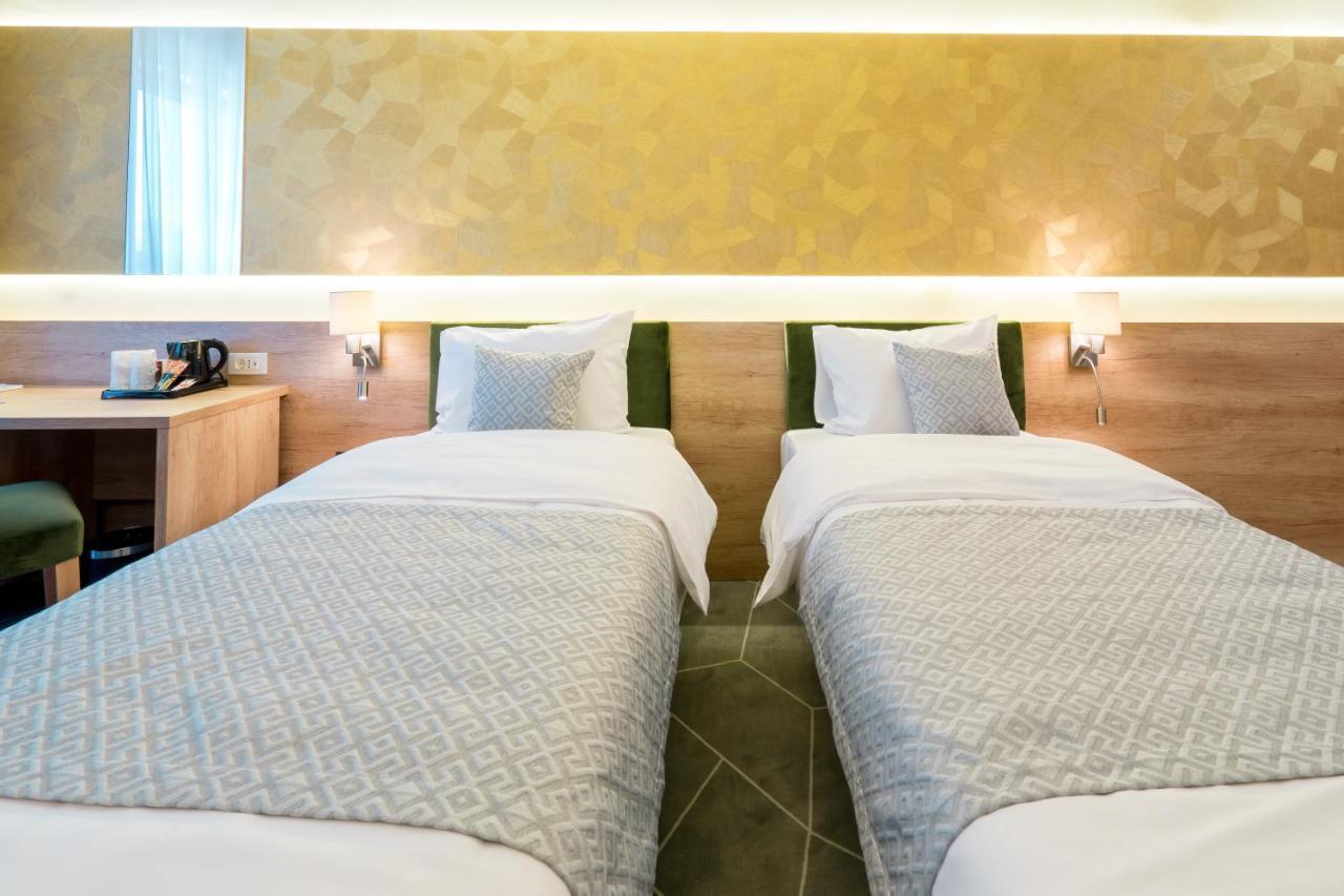 Hotel Console سلوبوزيا المظهر الخارجي الصورة